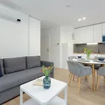 Lighthouse Close To The Marina By Renters Daire