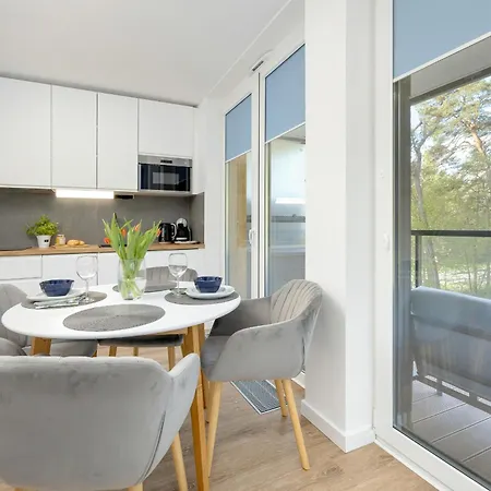 Lighthouse Close To The Marina By Renters Apartment