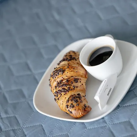 Lighthouse Close To The Marina By Renters *