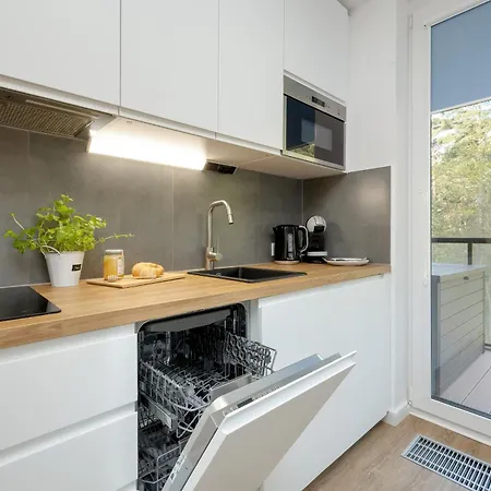 Lighthouse Close To The Marina By Renters Mrzeżyno