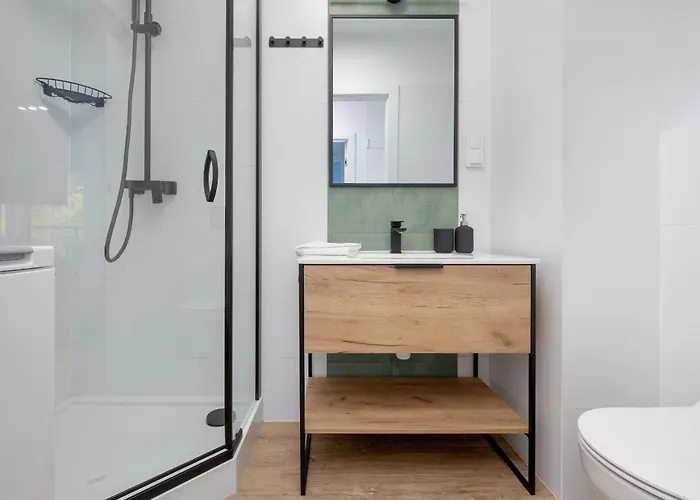 Lighthouse Close To The Marina By Renters Lägenhet