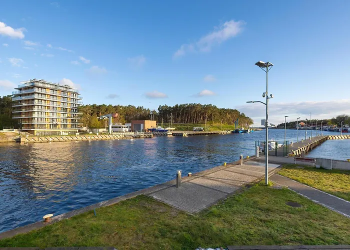 Lägenhet Lighthouse Close To The Marina By Renters Mrzeżyno