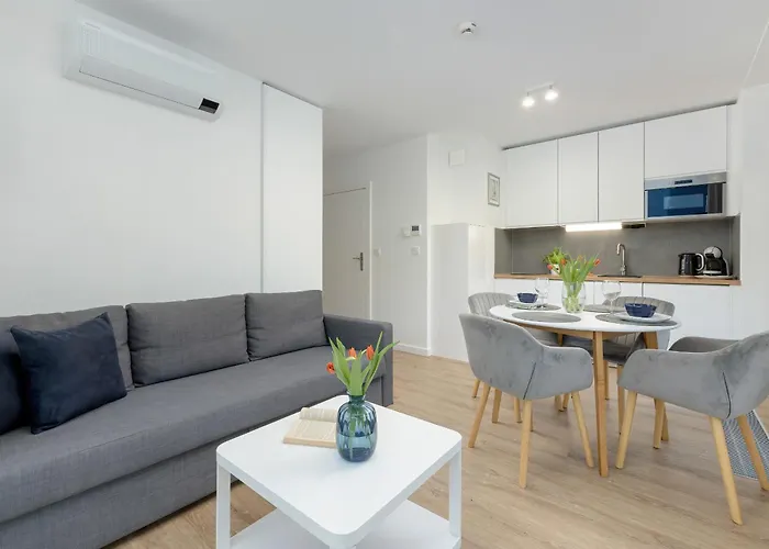 Lighthouse Close To The Marina By Renters Lägenhet