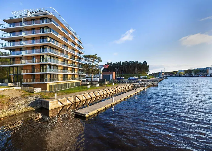 Lägenhet Lighthouse Close To The Marina By Renters Mrzeżyno